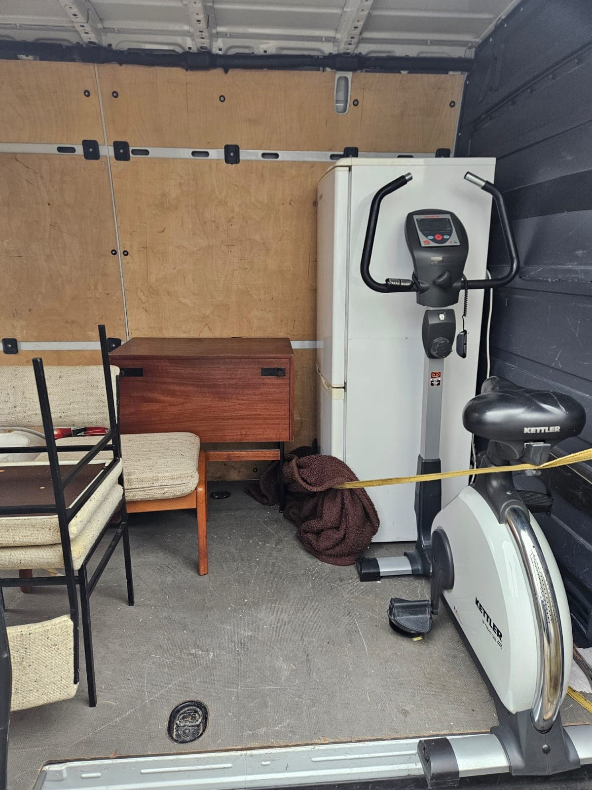 Transporter von Schnell & Sicher